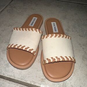Steve Madden Kaya natural sandals size 5.5